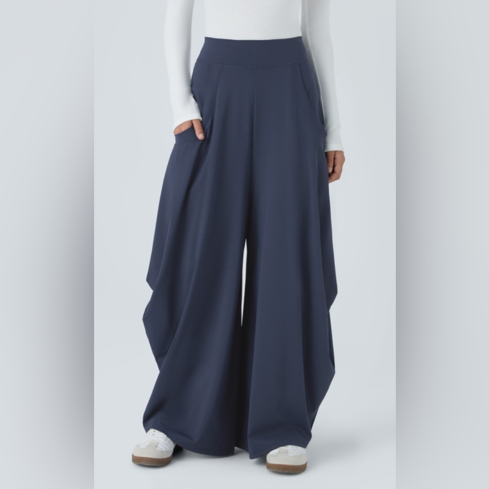 Mid-Rise Pocketed Draped Navy Wide-Leg Pants
